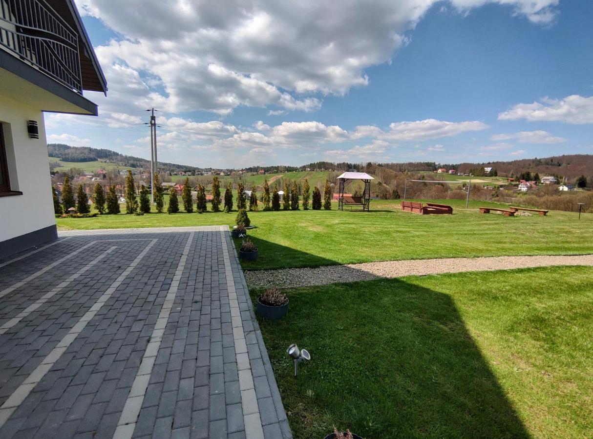 Domek Letniskowy Elizjum Myczkow Bagian luar foto